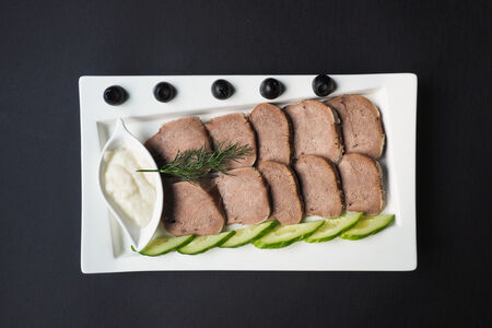 Телячий отварной язык