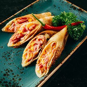 Блинчики с сыром и ветчиной