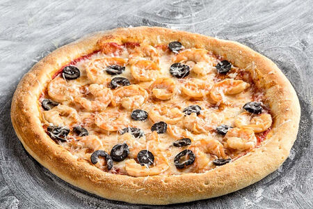 Пицца с креветками