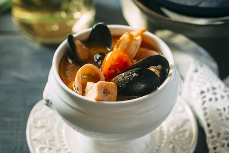 Суп из морской рыбы и морепродуктов