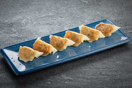 Гедза с тигровыми креветками