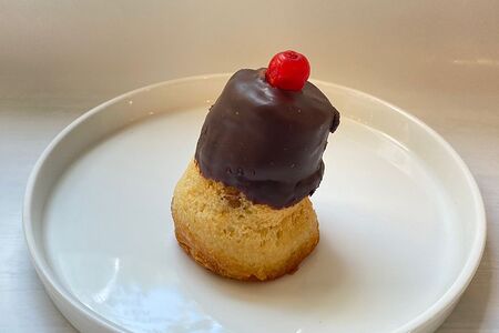 Ромовая баба в темном шоколаде 