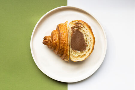 Круассан с шоколадом