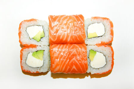 Ролл Филадельфия с огурцом