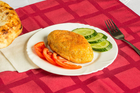 Шницель куриный с грибами и сыром, с гарниром