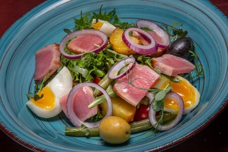 Салат Неисуаз