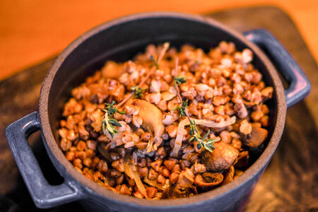 Гречка с белыми грибами и трюфельным маслом