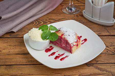 Штрудель вишневый