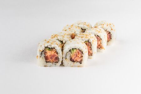 Острый ролл с тунцом