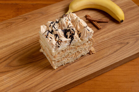 Торт Сникерс