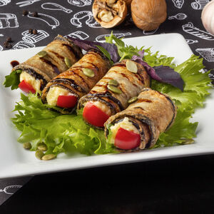 Рулетики из баклажан