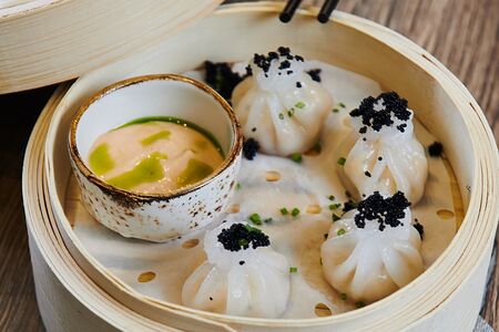 Димсам с камчатским крабом