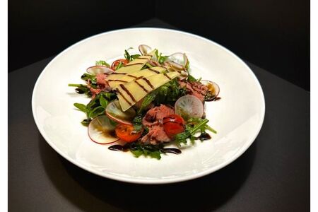 Салат с ростбифом 