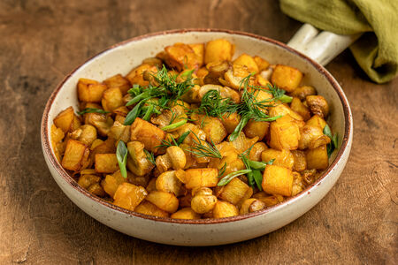 Жареный картофель с грибами