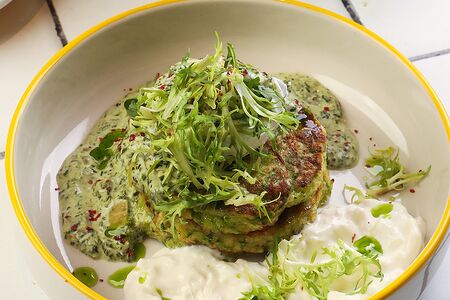 Оладьи из кабачков с домашней страчателлой