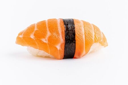 Суши с лососем 