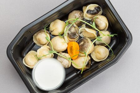 Пельмени с креветкой и цыпленком