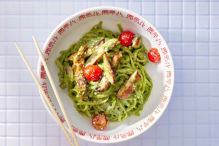 Лапша Песто с курицей