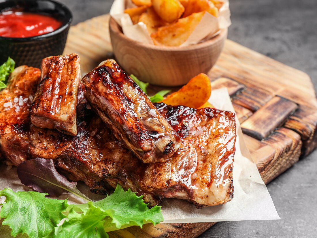 Свиные ребрышки меню ресторана. Шашлык на шампуре вектор. Люля 200 грамм. Шашлык. Шашлыки пушкино.