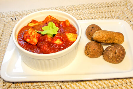 Панир с соусом амбавади