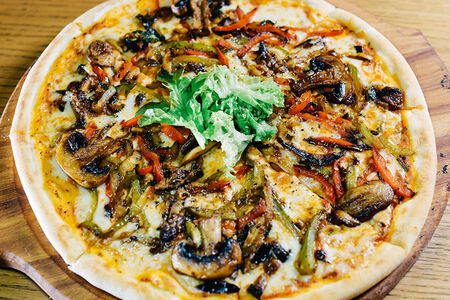 Пицца с овощами-гриль
