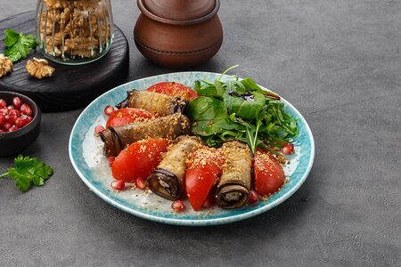 Рулетики из баклажанов с грецким орехом