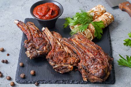 Баранья корейка на мангале