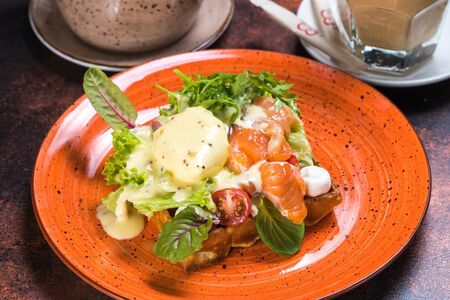 Бельгийские вафли с лососем