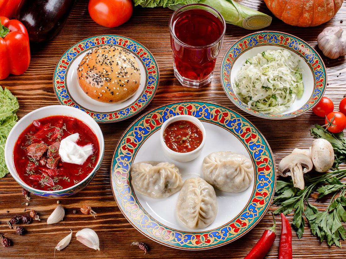 Бизнес ланч сургут. Узбекский бизнес ланч. Узбекская кухня на ланч. Национальное блюдо Сургута. Комплексный обед в Узбекистане.