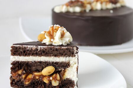 Торт Сникерс