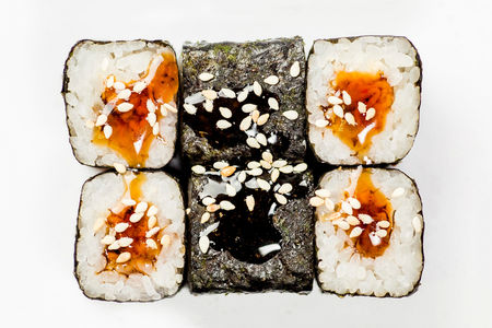 Мини-ролл с угрём