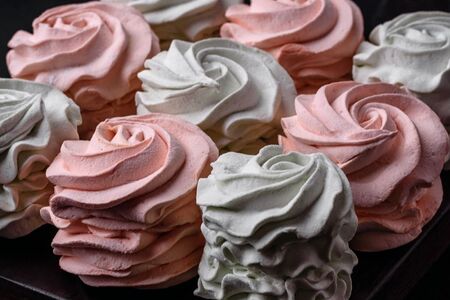 Безе цветное