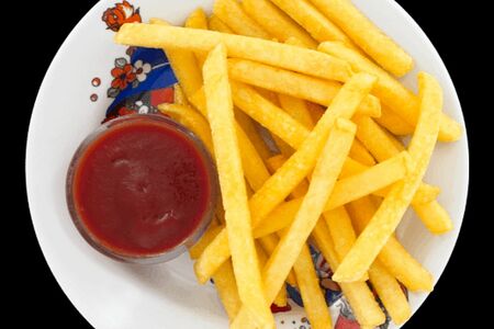 Картофель фри с кетчупом