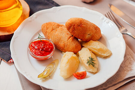 Котлеты Пожарские с картофельным пюре