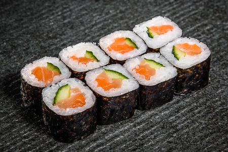 Ролл Лосось и огурец