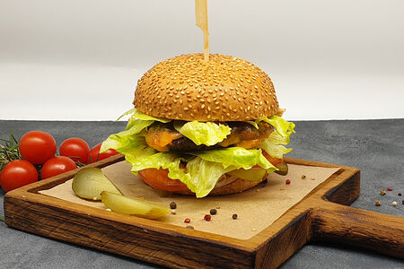 Бургер с мраморной говядиной