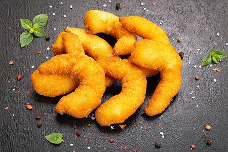 Креветки, обжаренные в панировке