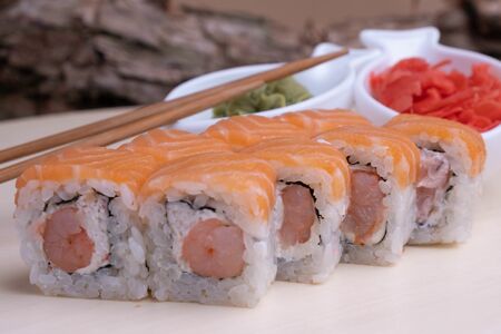 Ролл Филадельфия с креветкой