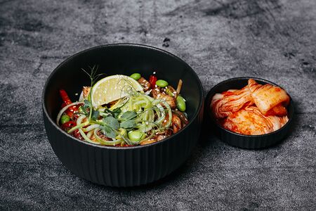 Чоу-мейн с креветкой