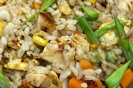 Рис Wok с королевскими креветками