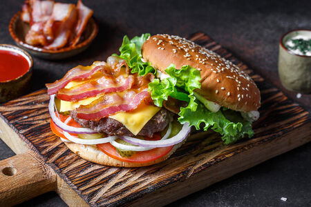 Бургер Бекон-чеддер