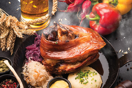 Печёно вепрево колено