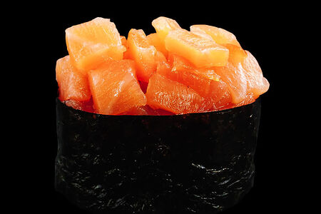 Гункан копченый лосось