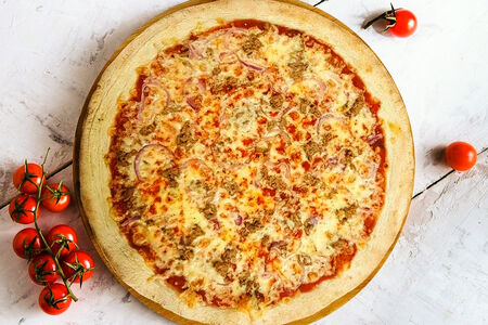 Пицца с тунцом