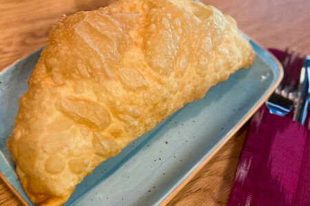 Чебурек с сыром