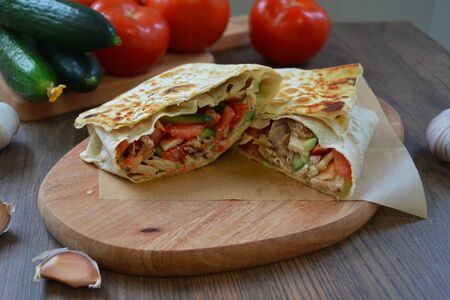 Шаверма двойная куриная в лаваше