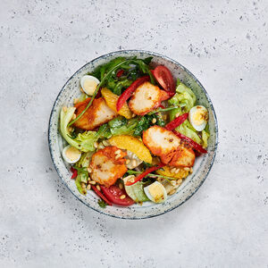 Салат с копченой курицей и апельсином