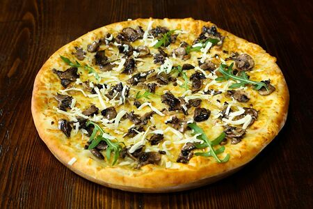 Пицца с грибами