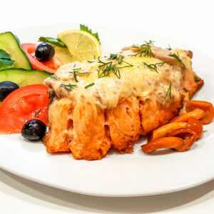 Форель, запеченная с грибами и сыром