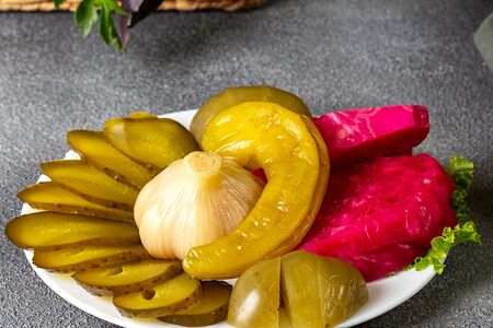 Огурцы соленые